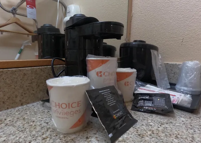 Econo Lodge Inn & Suites Downtown Northeast Near Fort Sam Houston