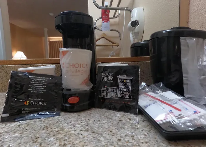 Econo Lodge Inn & Suites Downtown Northeast Near Fort Sam Houston